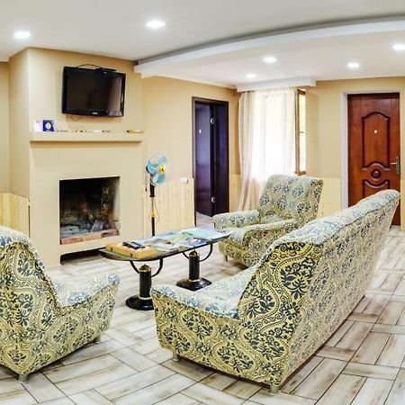 Guest House Mart Villa มาร์ทวิลิ ภายนอก รูปภาพ